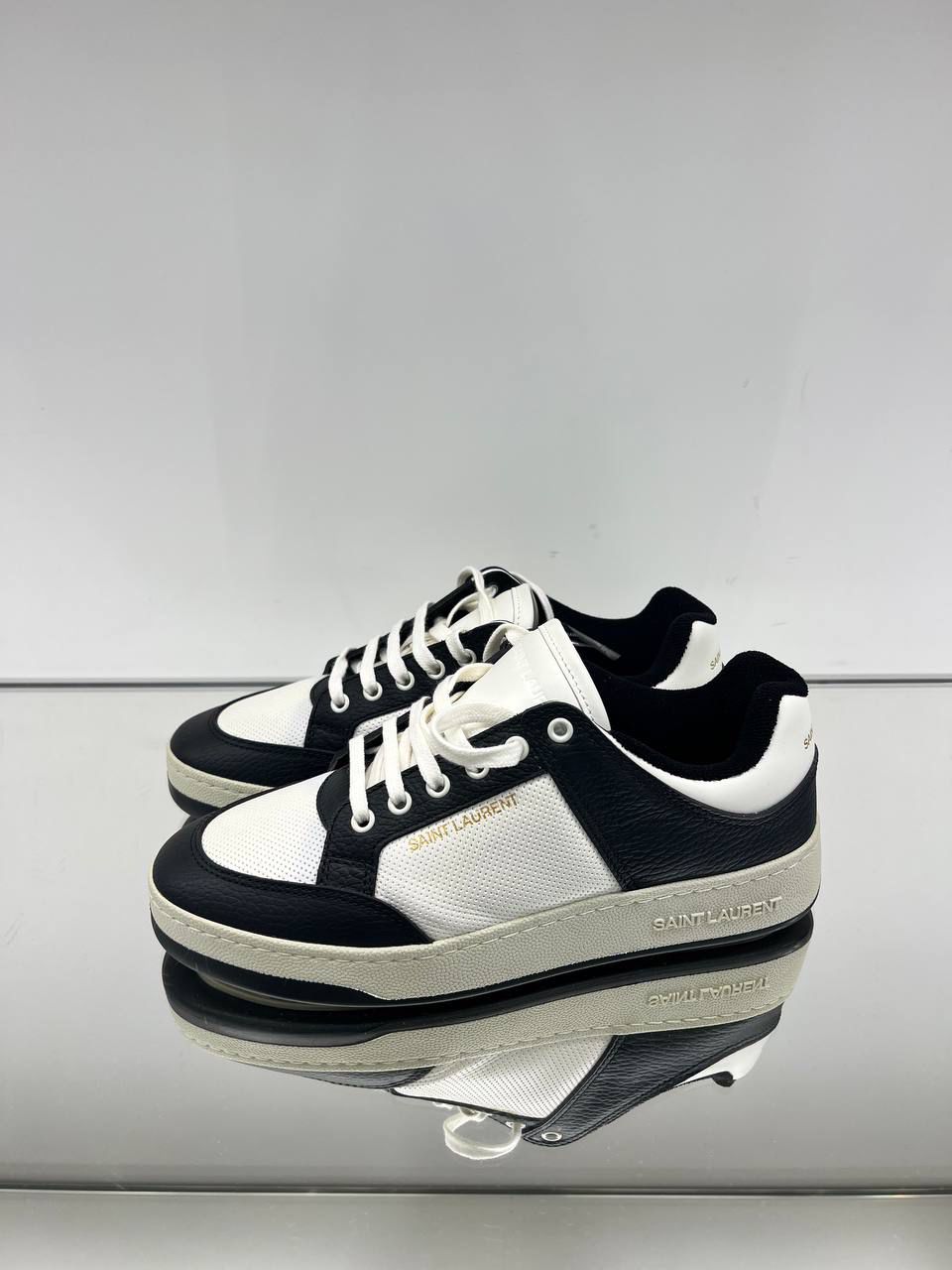 Court Classic SL/80 Sneakers