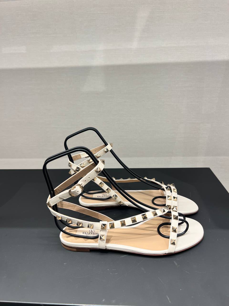 Garavani Rockstud Flat Sandal