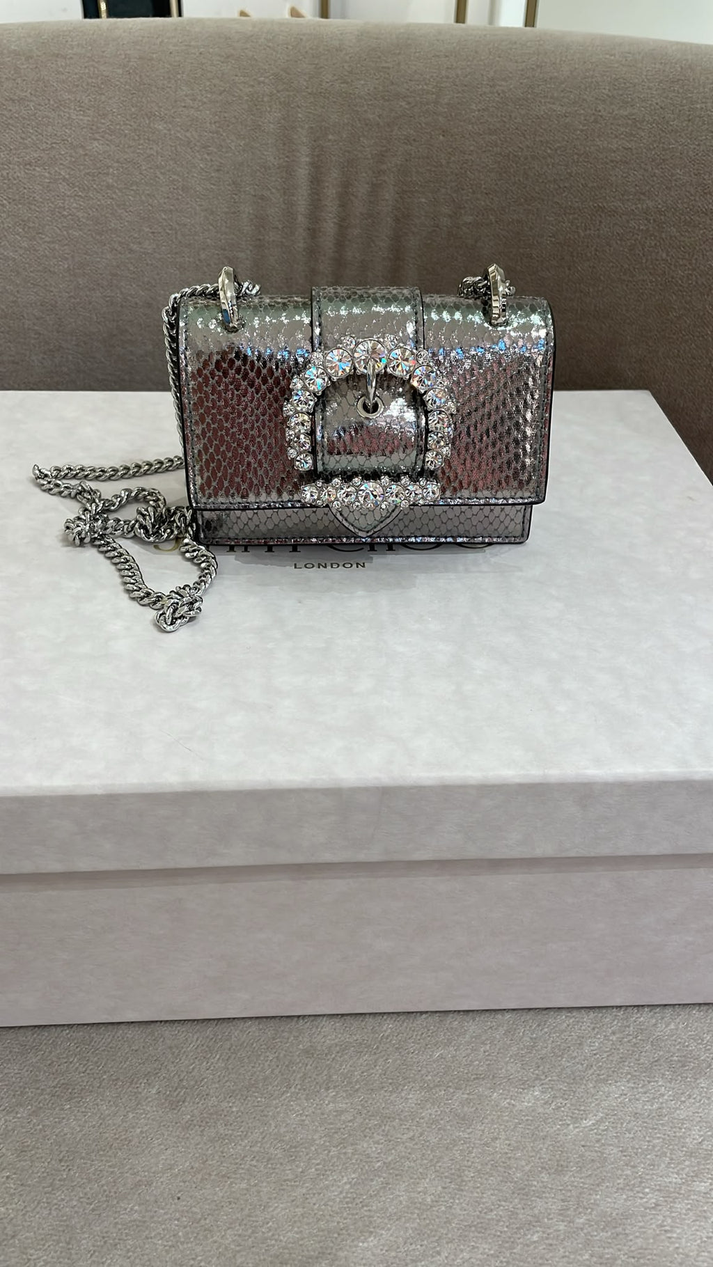Hangisi Clutch