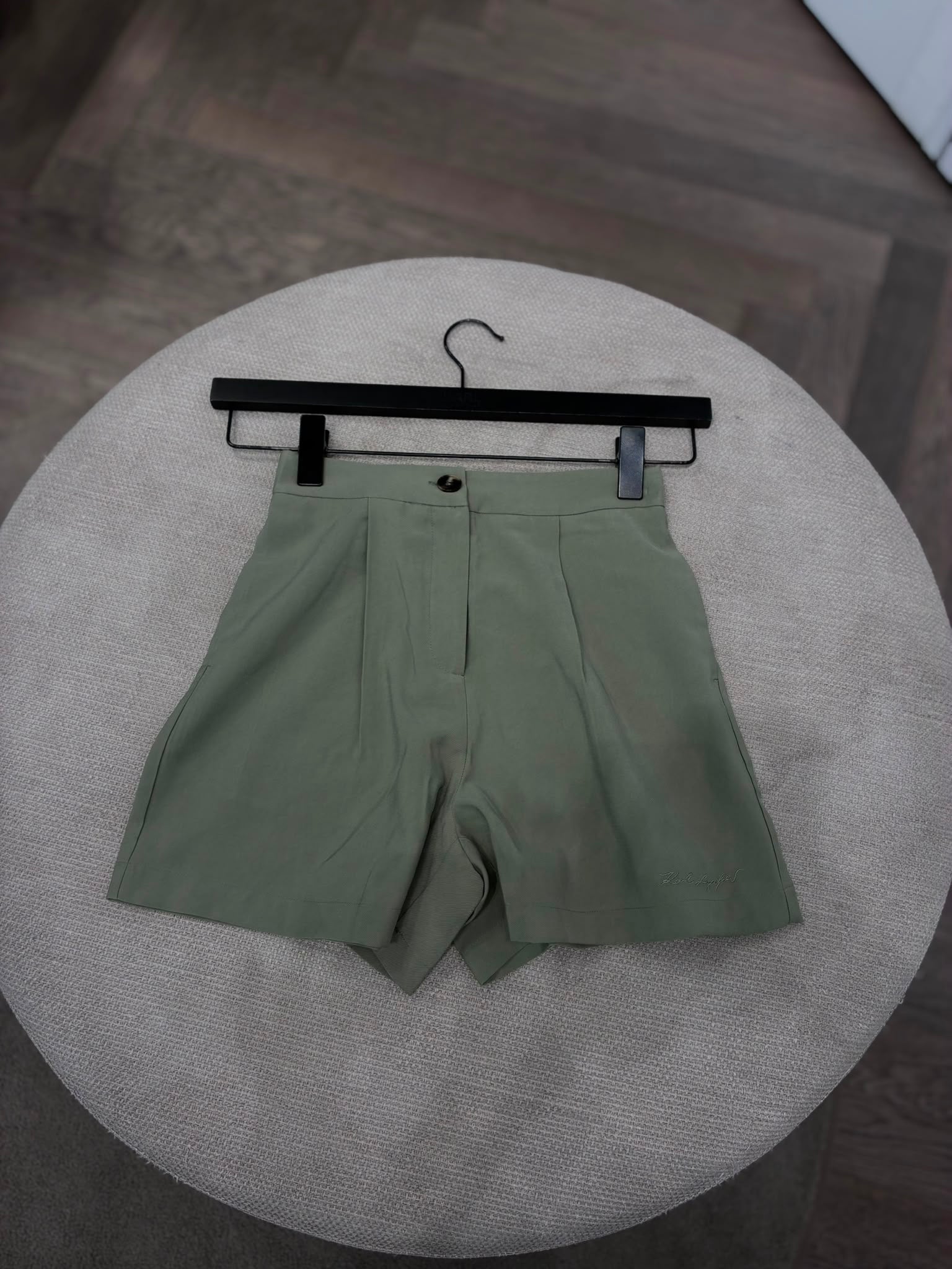 Ikonik Sweatshorts