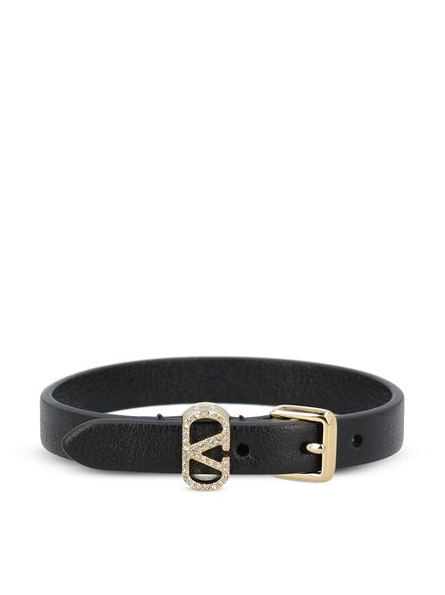 Bracciale realizzato in pelle