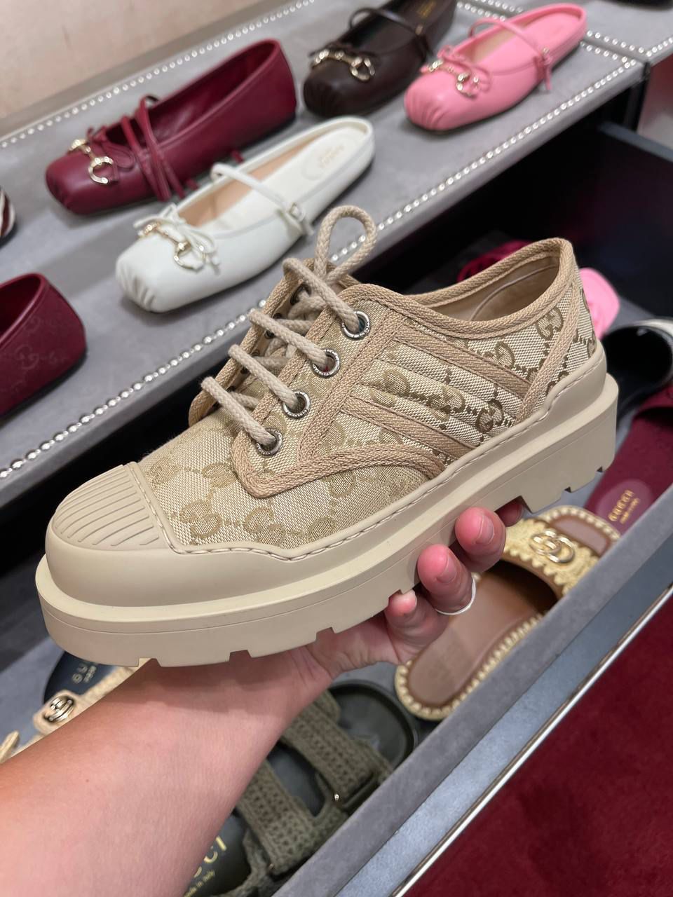 GG Canvas Lace-up Shoe