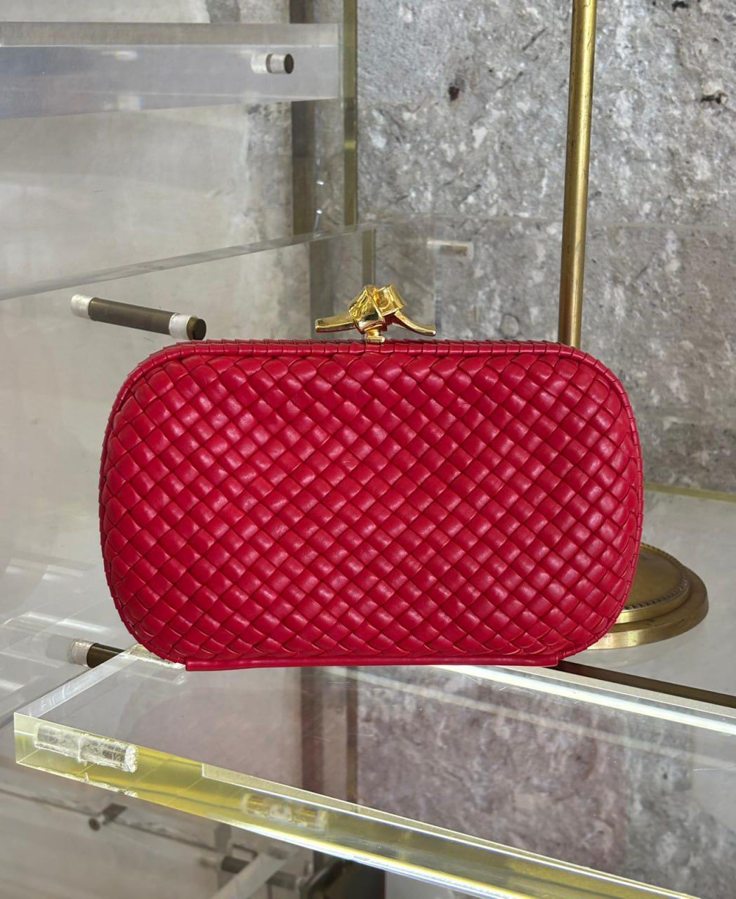 Knot Clutch