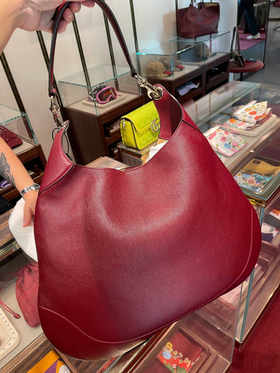 Aphrodite Medium Shoulder Bag