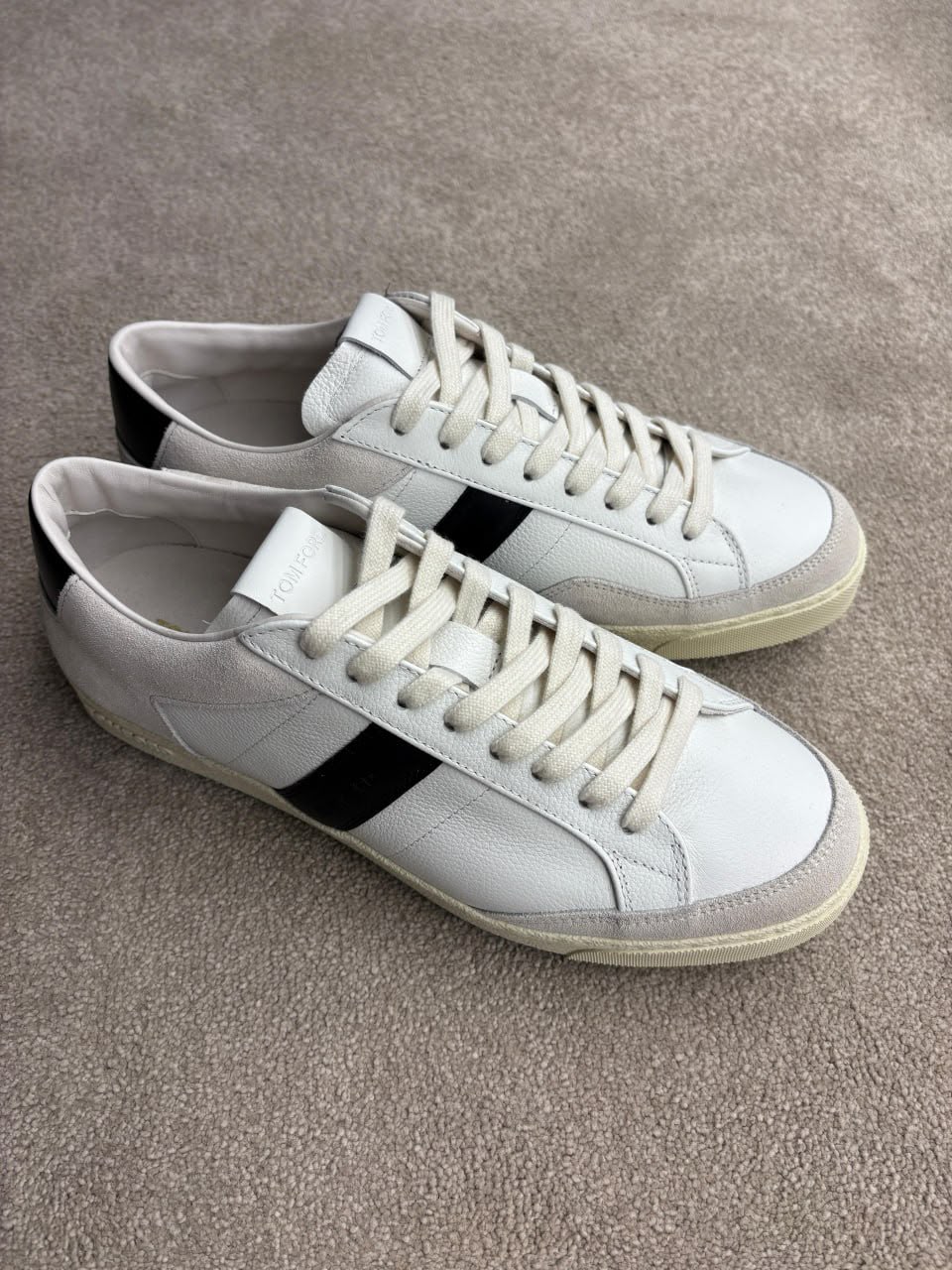 Jago Low-Top Sneakers