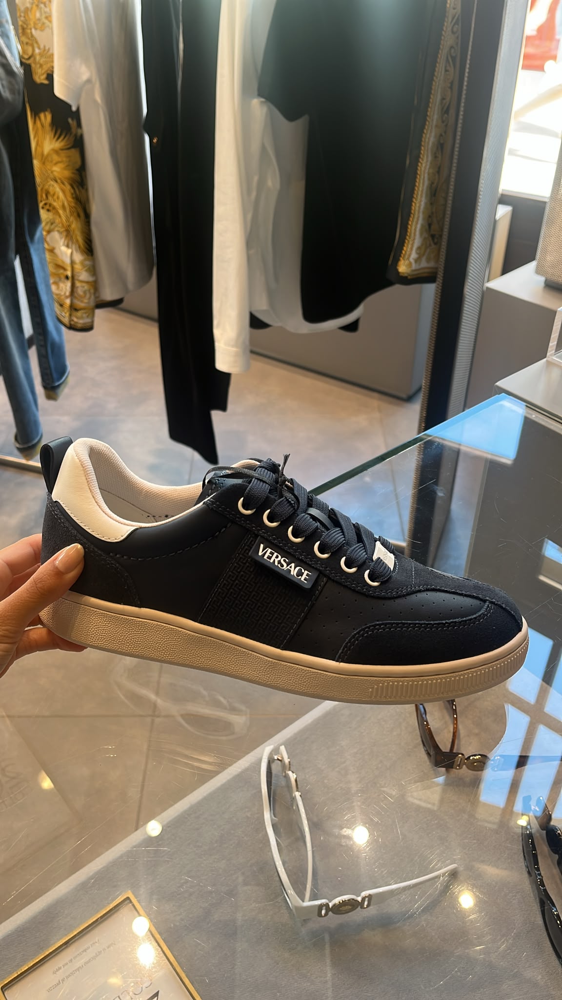 Greca Logo Low-Top Sneakers