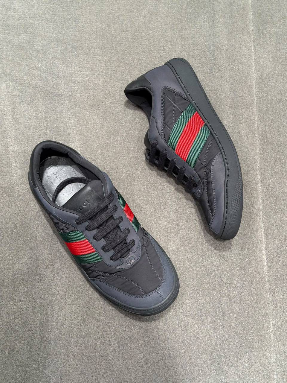 Men's GG Supreme Canvas Low-Top Sneaker