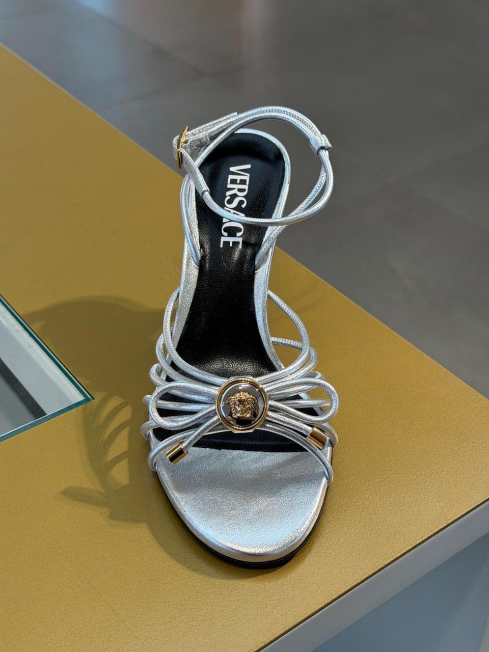Medusa Bow Sandals