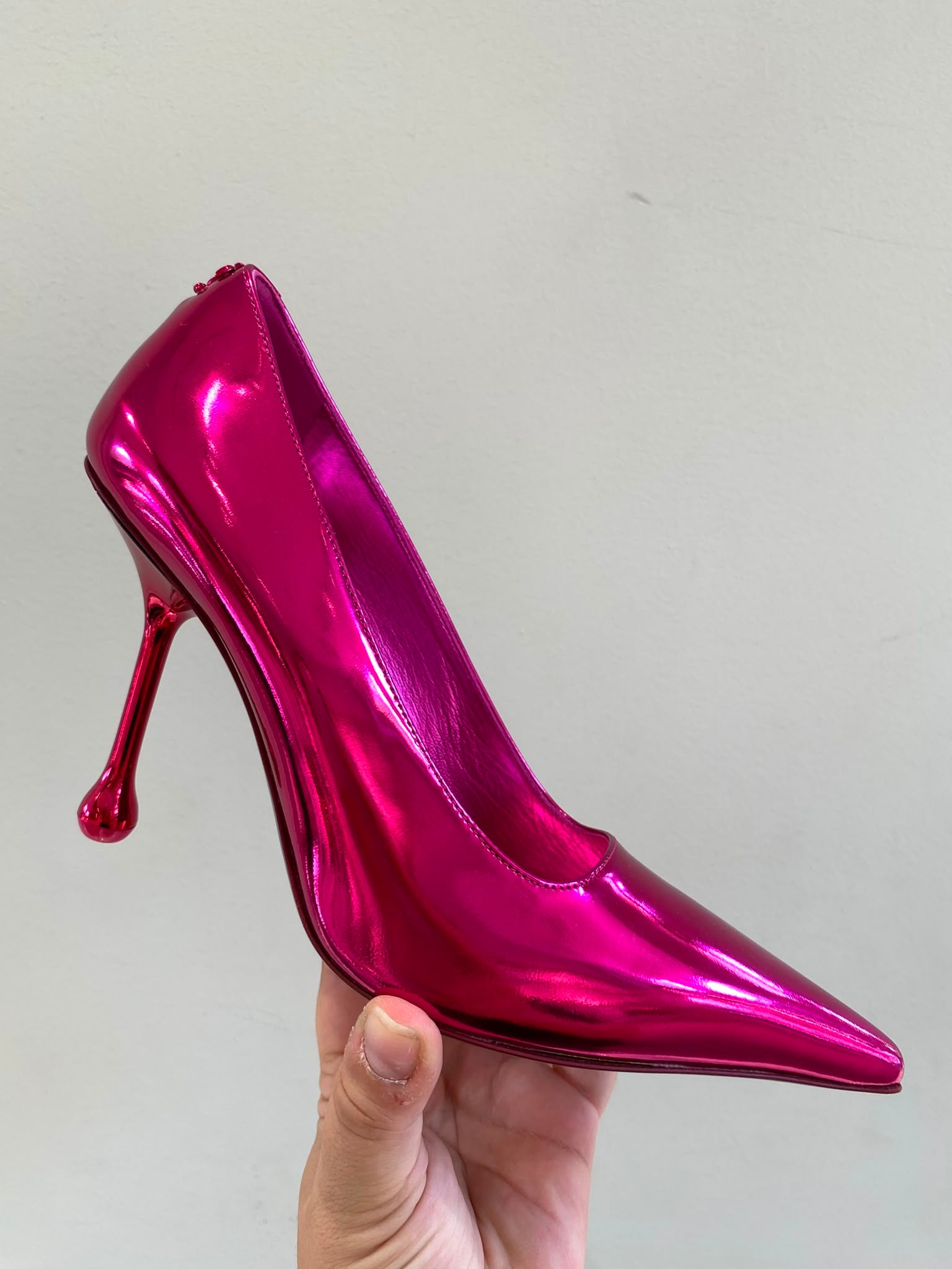 Liquid Metal Pointed Toe Pump
