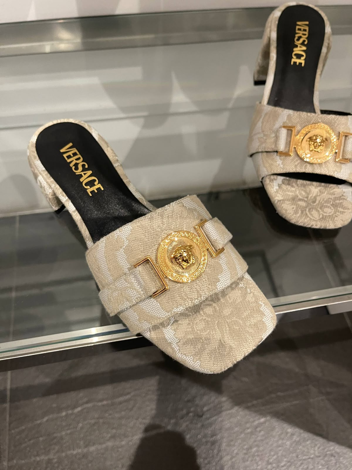 La Medusa Slide Sandals