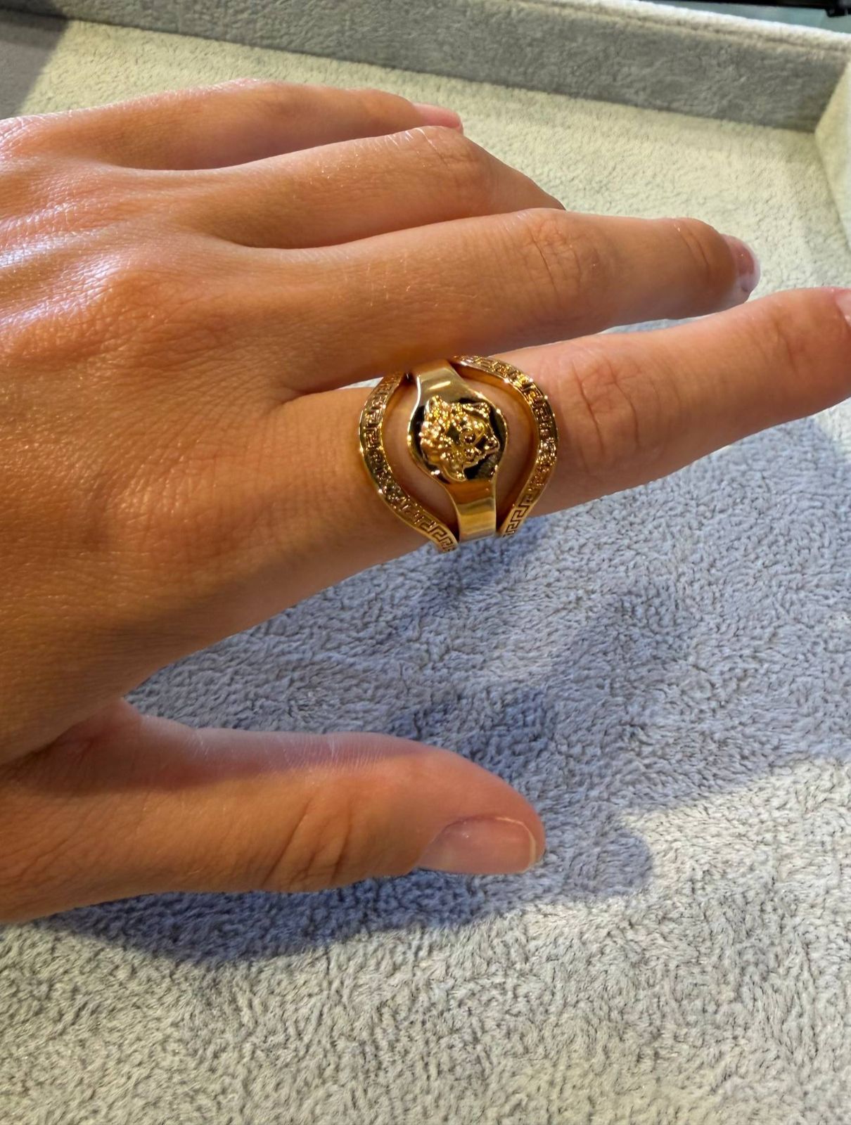 Medusa Greca Ring