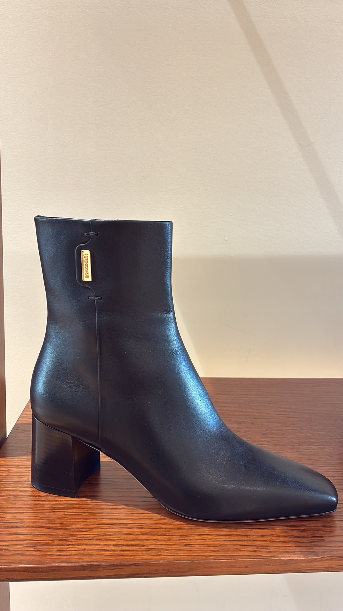 Logo-Plaque Ankle Boots