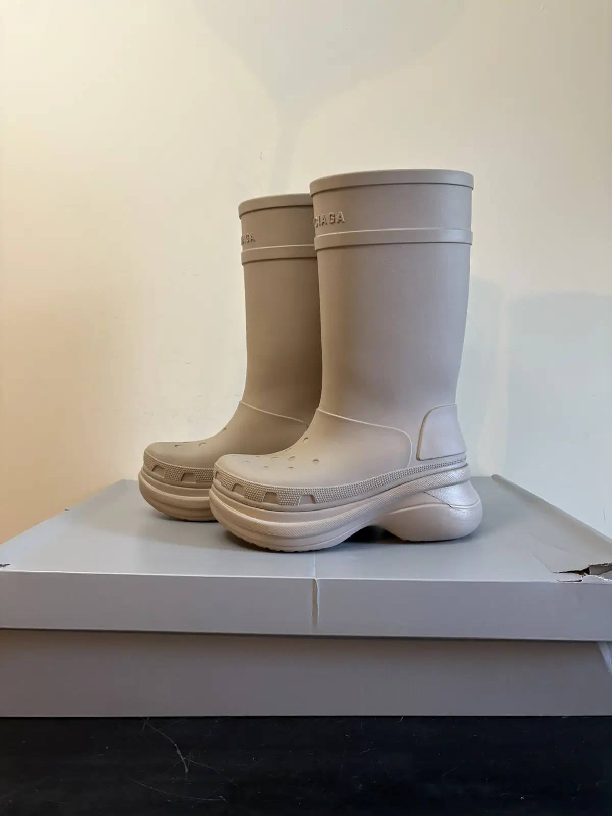 x Crocs HardCrocs Boot