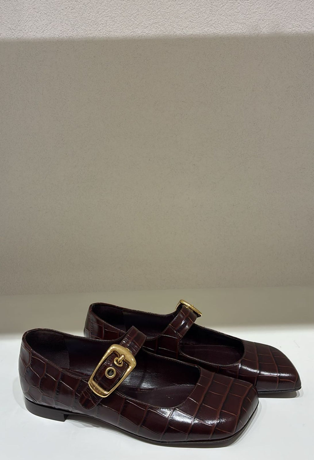Crocodile-effect leather Mary Jane flats