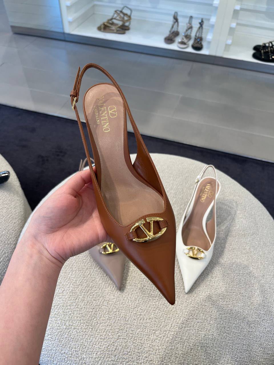 Garavani VLogo Signature Slingback Pump
