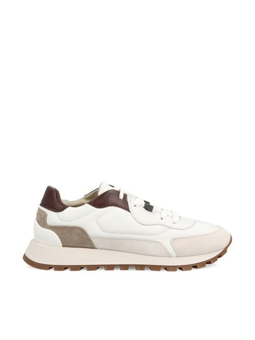 Sneakers realizzate in pelle