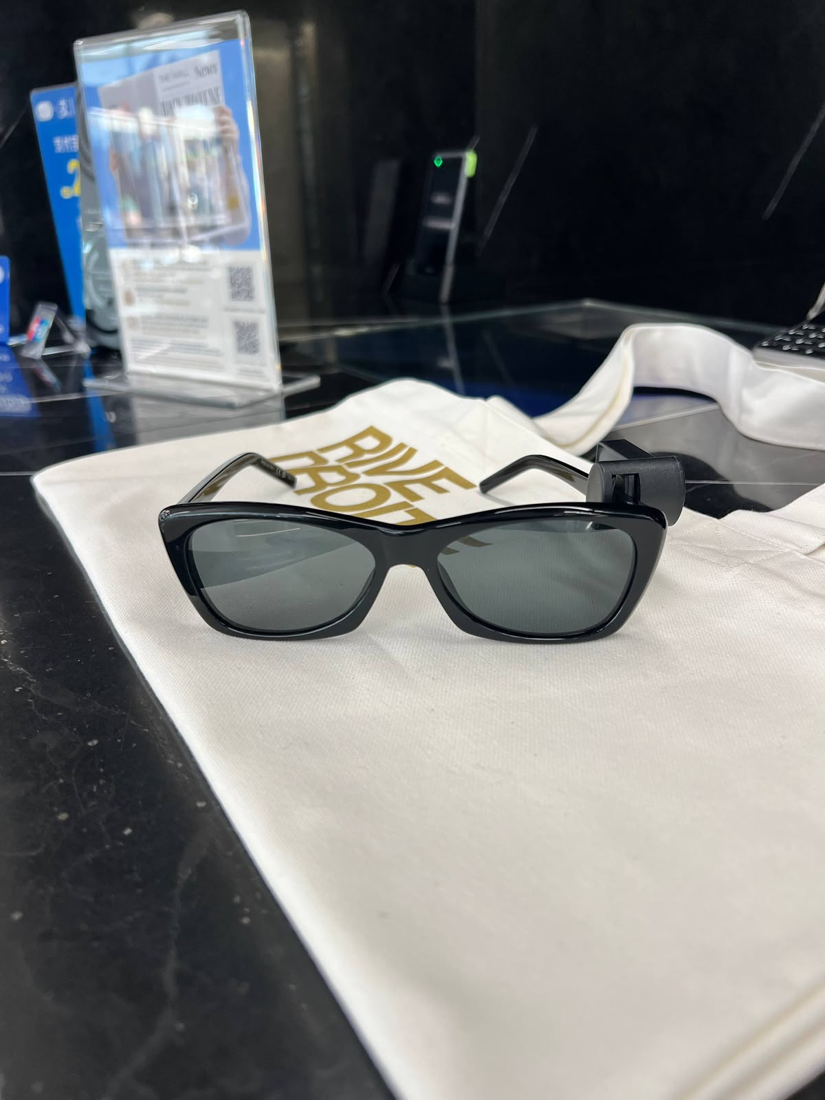 Symbole Sunglasses
