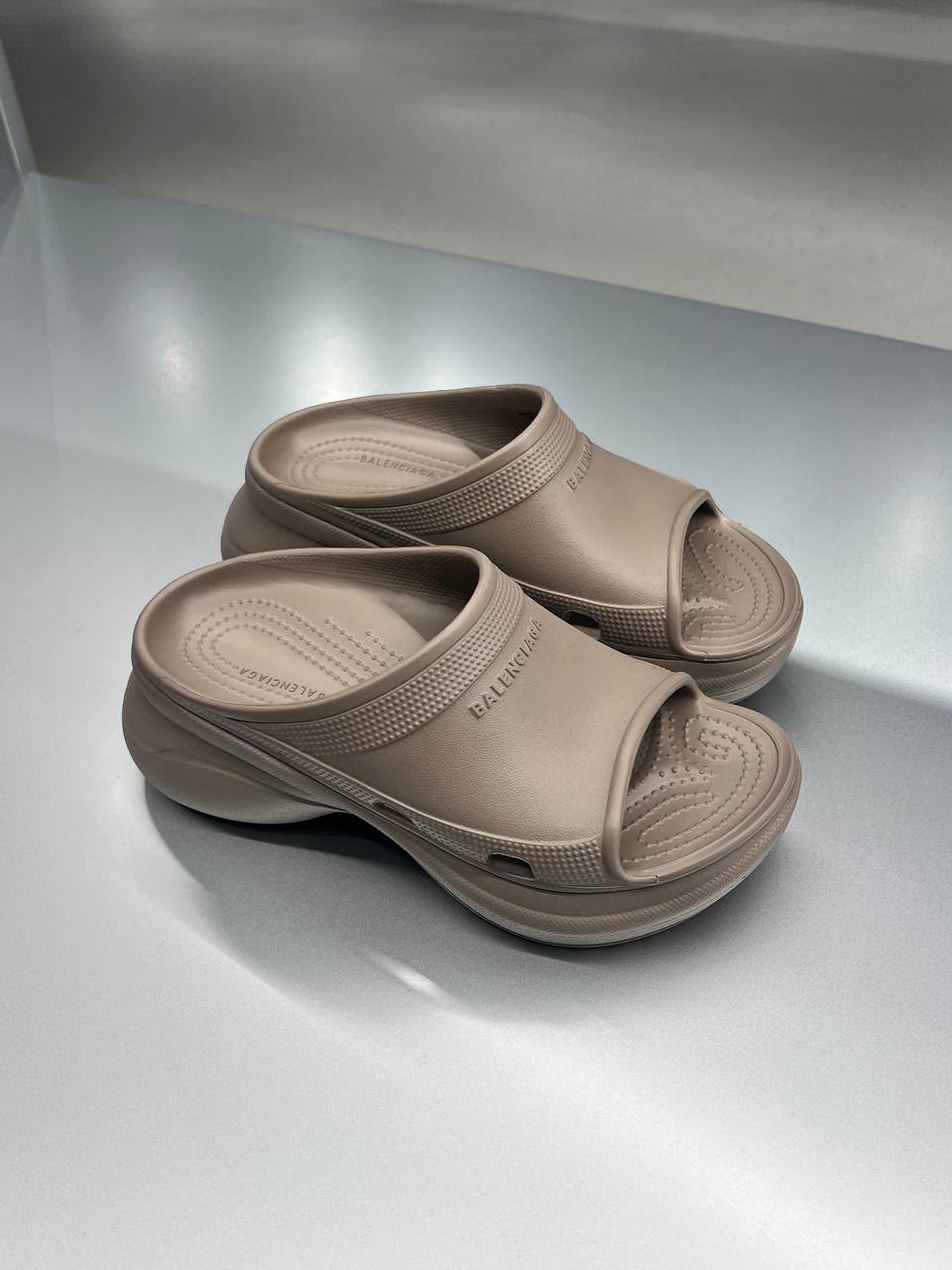 Crocs Madame Platform Slide