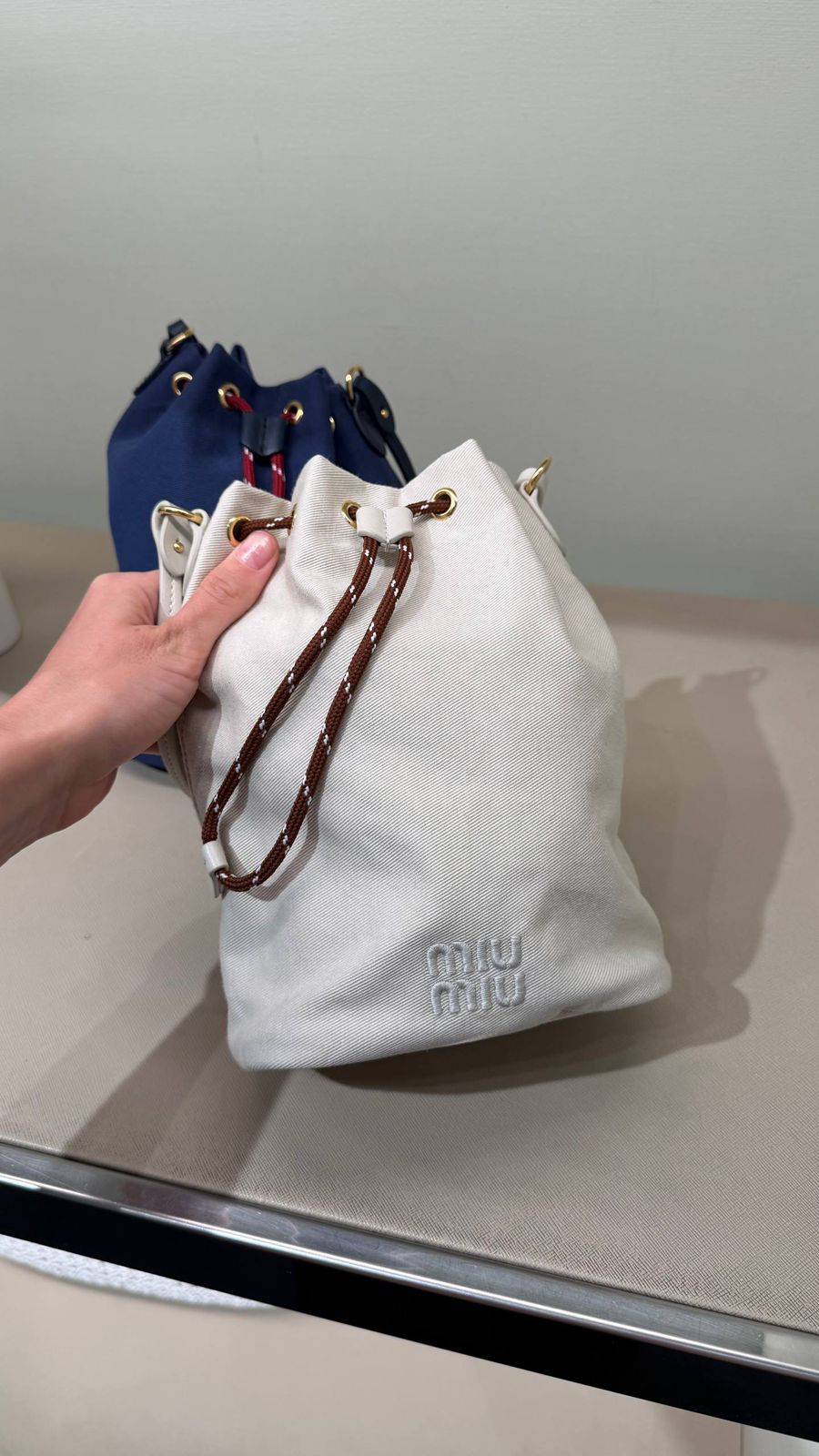 Canvas bucket bag