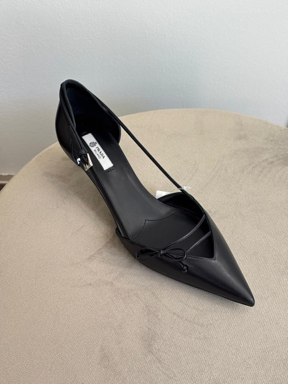 Leather loafers with tassels