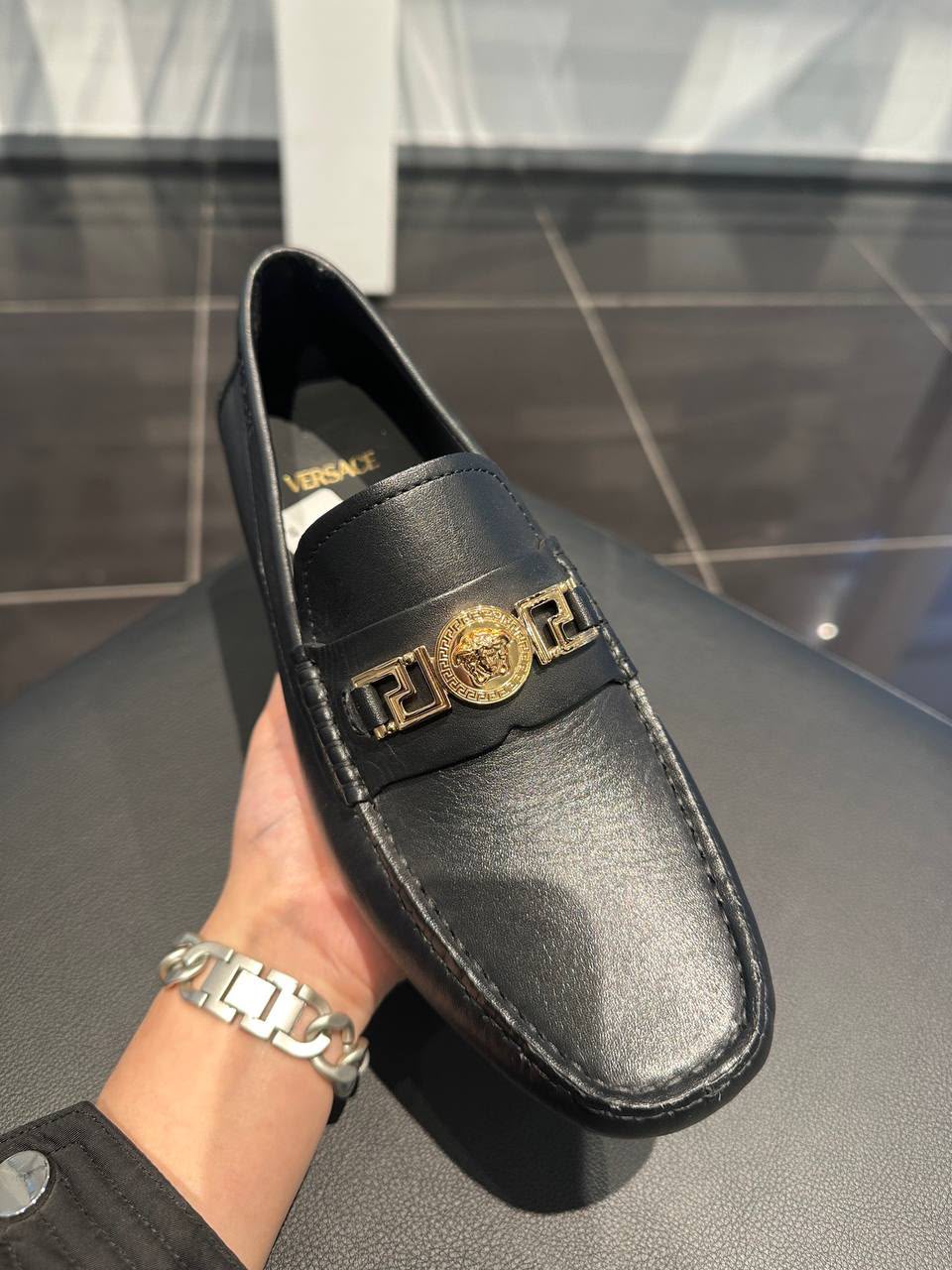 La Medusa Leather Loafers