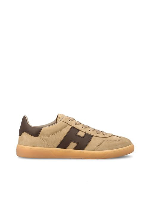 Sneakers realizzate in nabuk