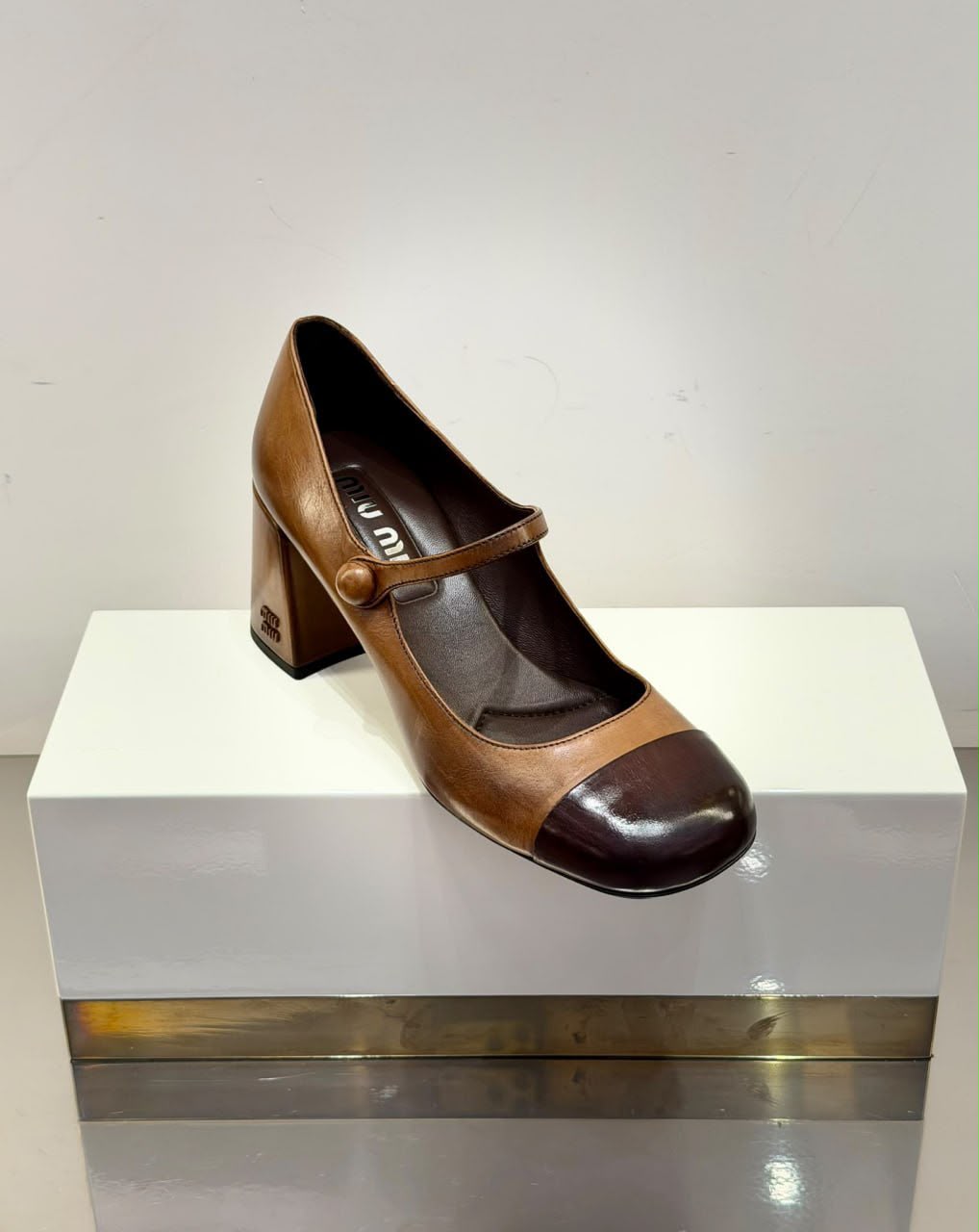 Two-tone leather Mary Jane pumps