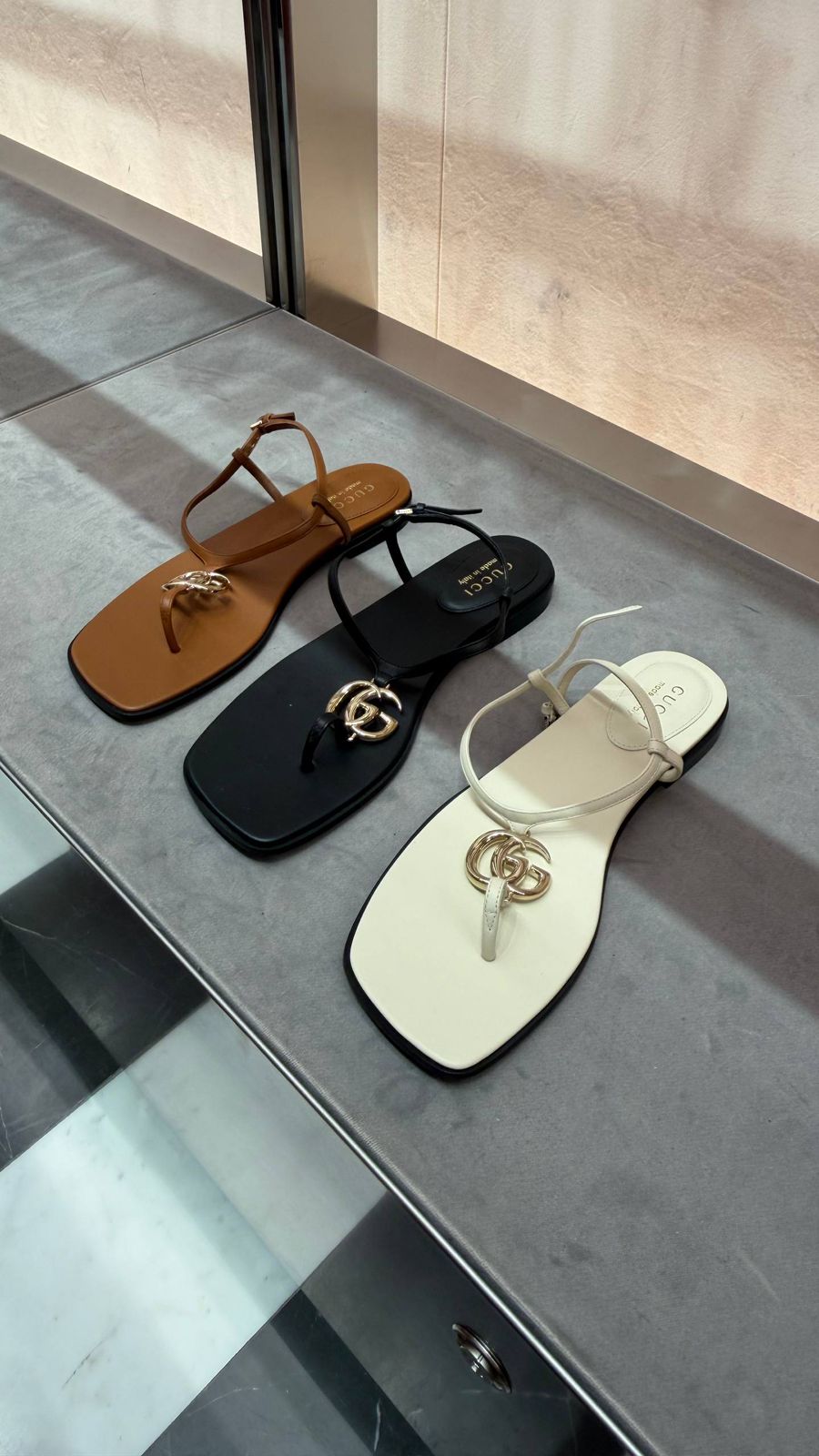 Double G thong sandal