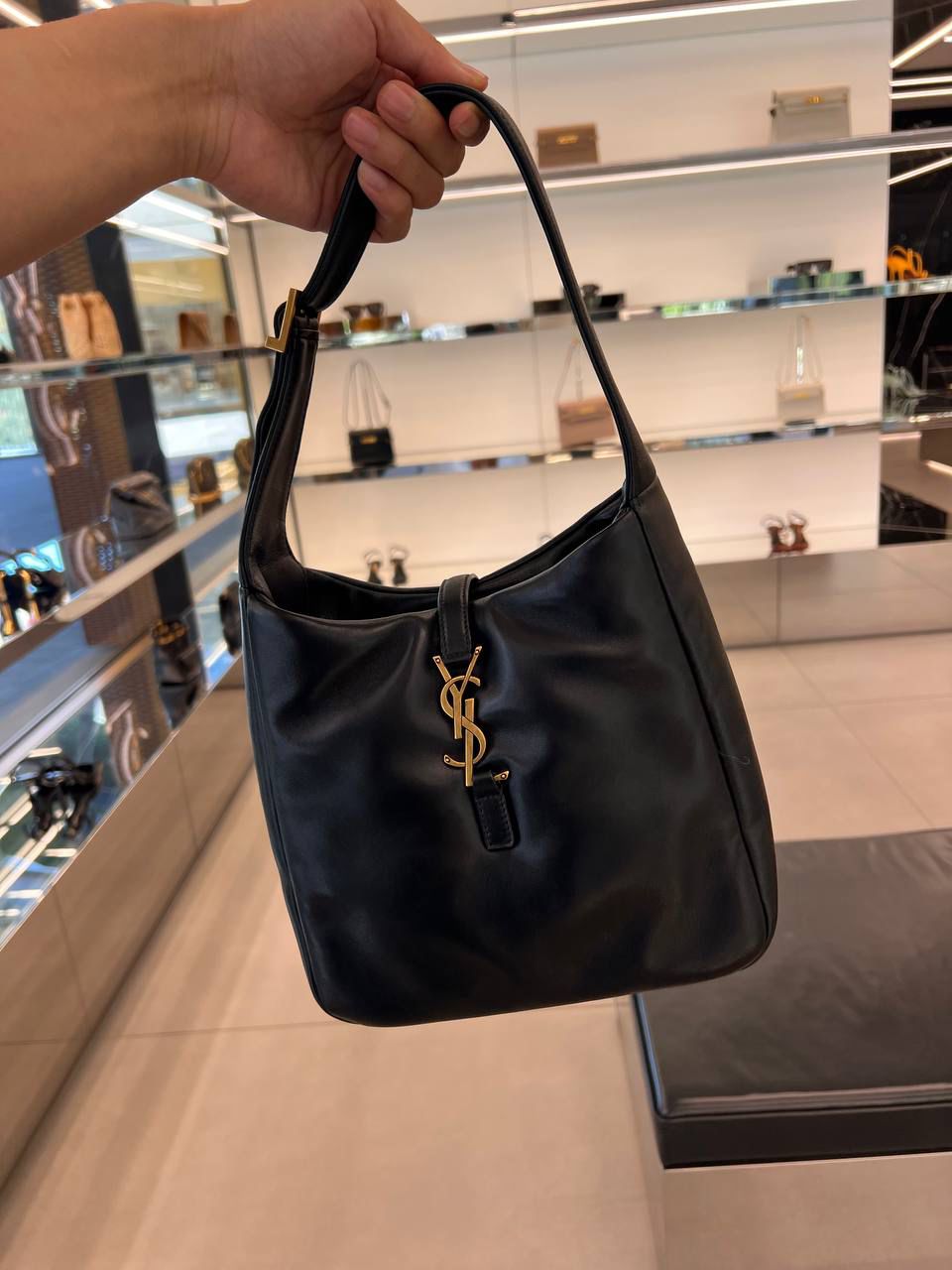 Le 5 à 7 Hobo Bag