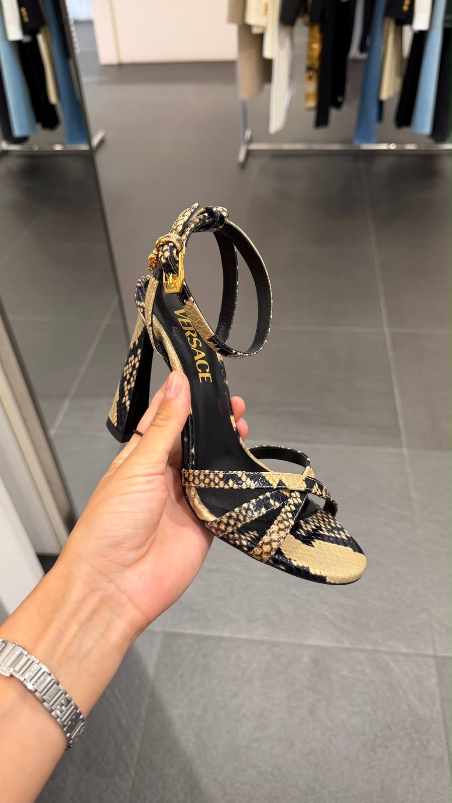 La Medusa Slingback Pumps