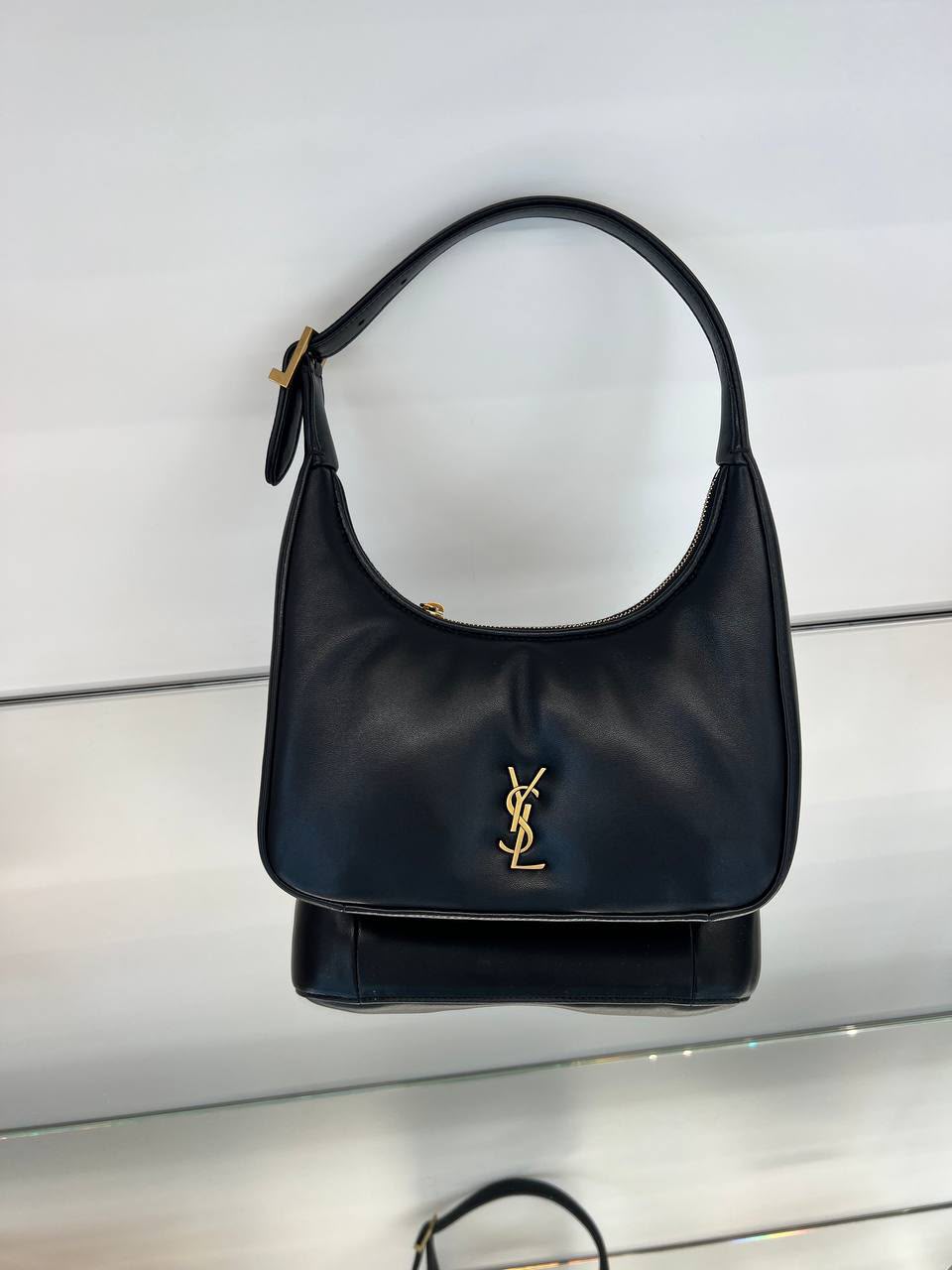 Le 5 à 7 Hobo Bag