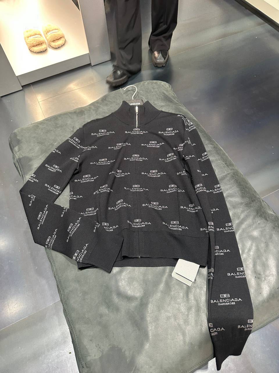 Garderobe Logo-Jacquard Zip-Up Sweater