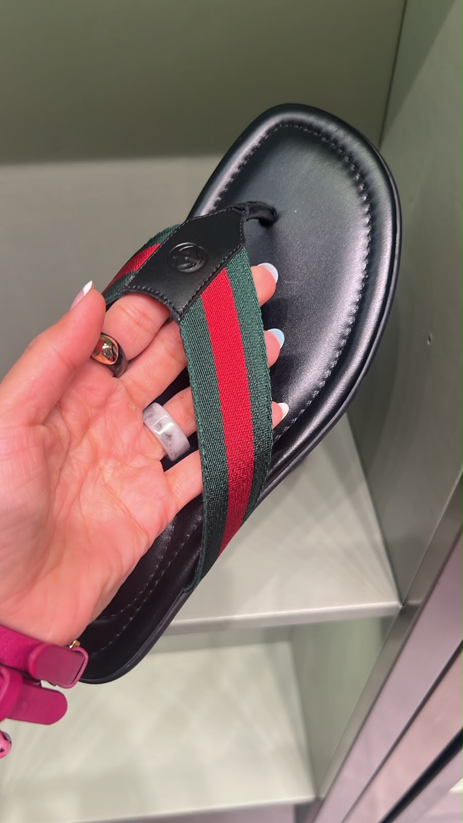 Web thong sandal