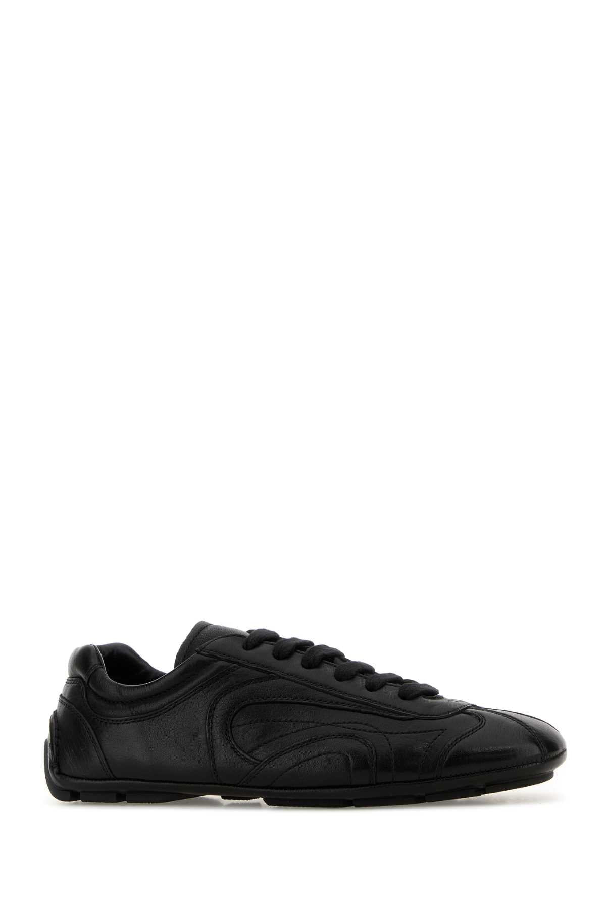 PRADA LIFESTYLE For Men Exterior: 100% Nappa leather Interior: 100% Leather Sole: Rubber