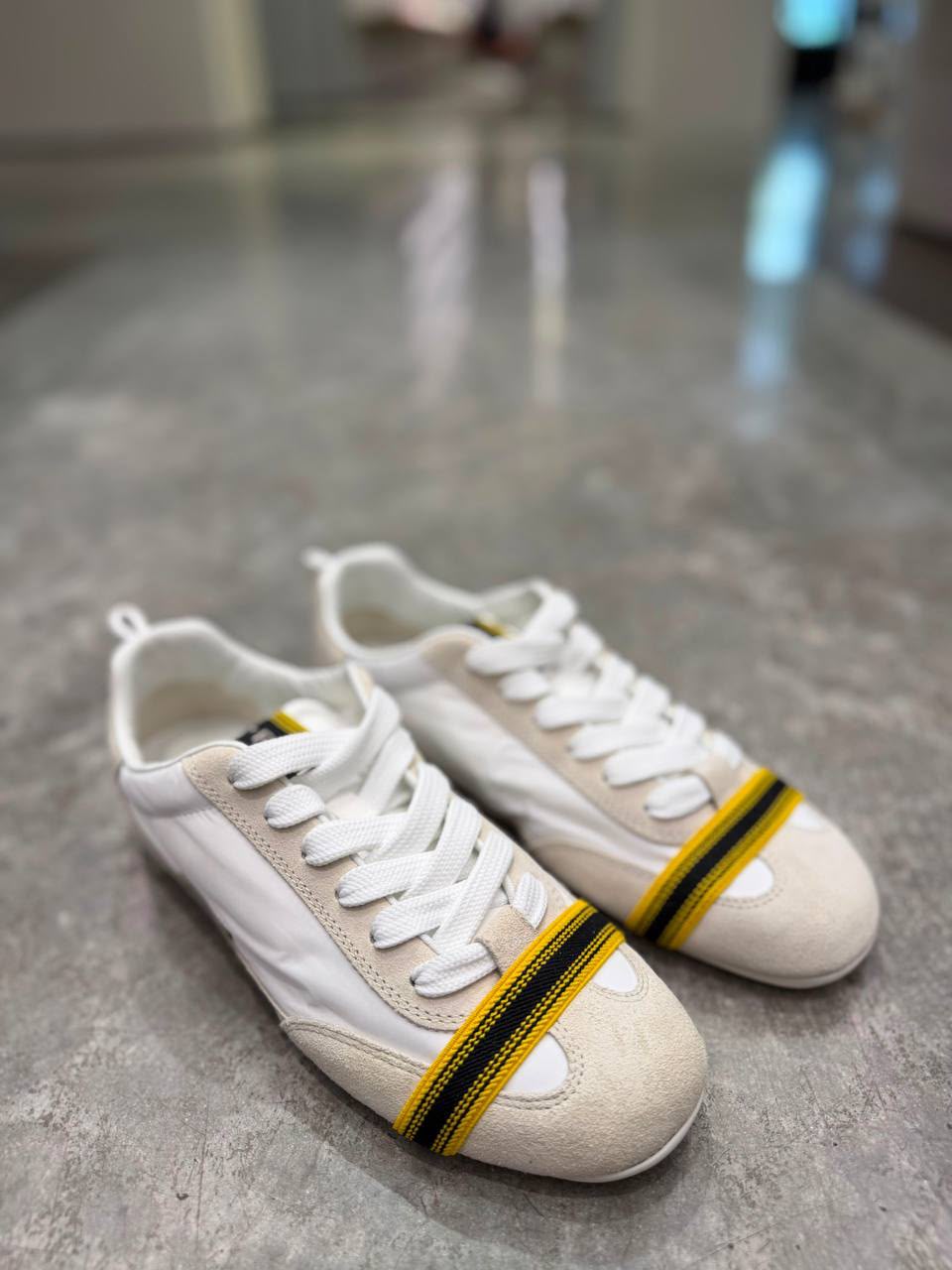 Match Sneakers