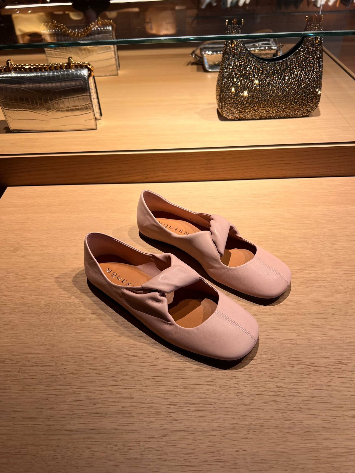 Twist Ballet Flats