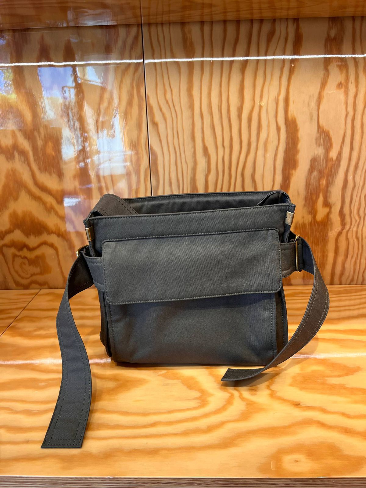 Tessuto Nylon Messenger Bag