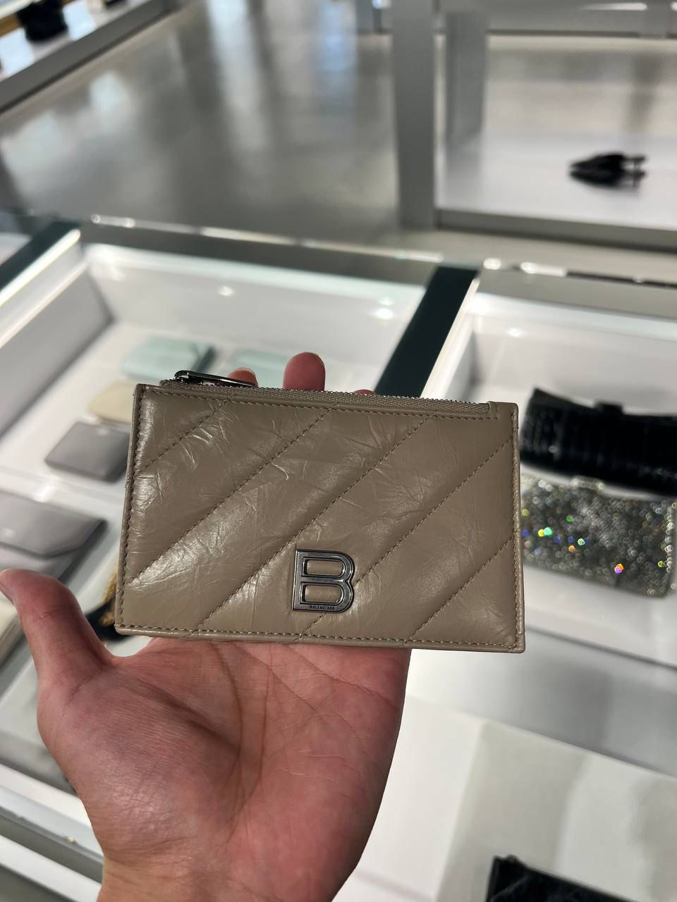 Hourglass Card Case with Zip