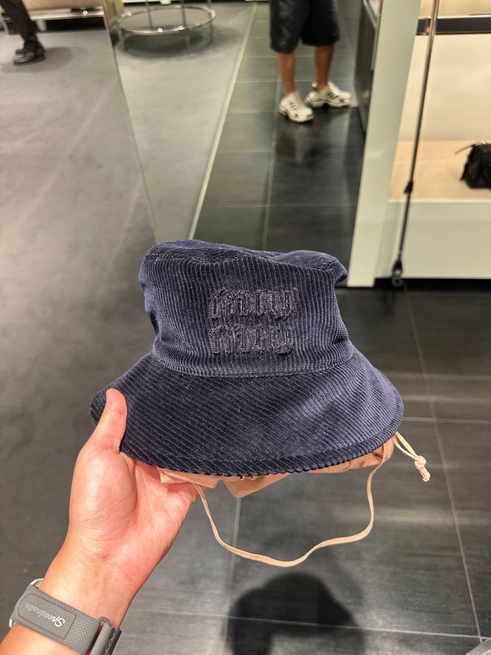 Corduroy bucket hat