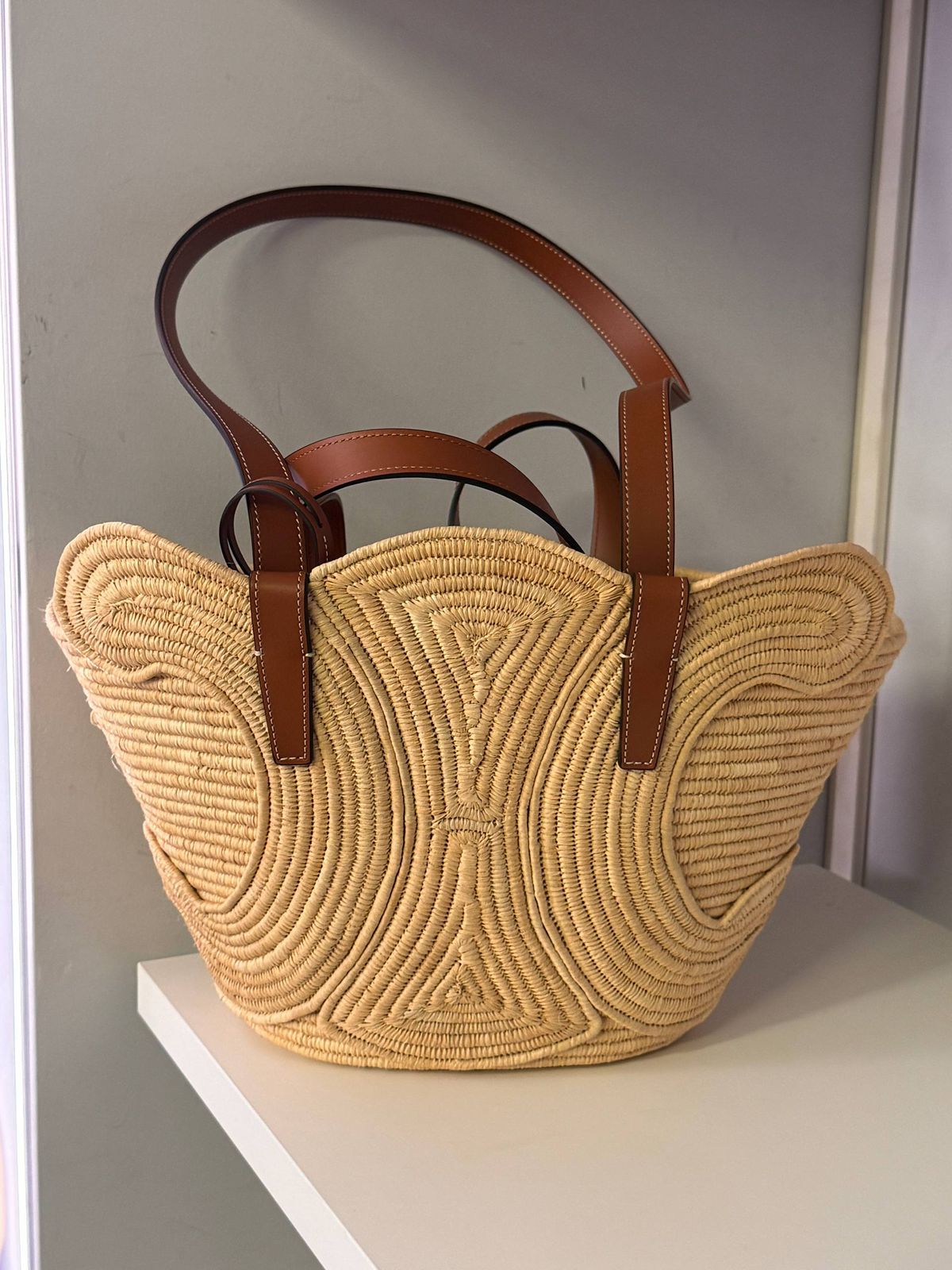 Hobo Bag in Raffia