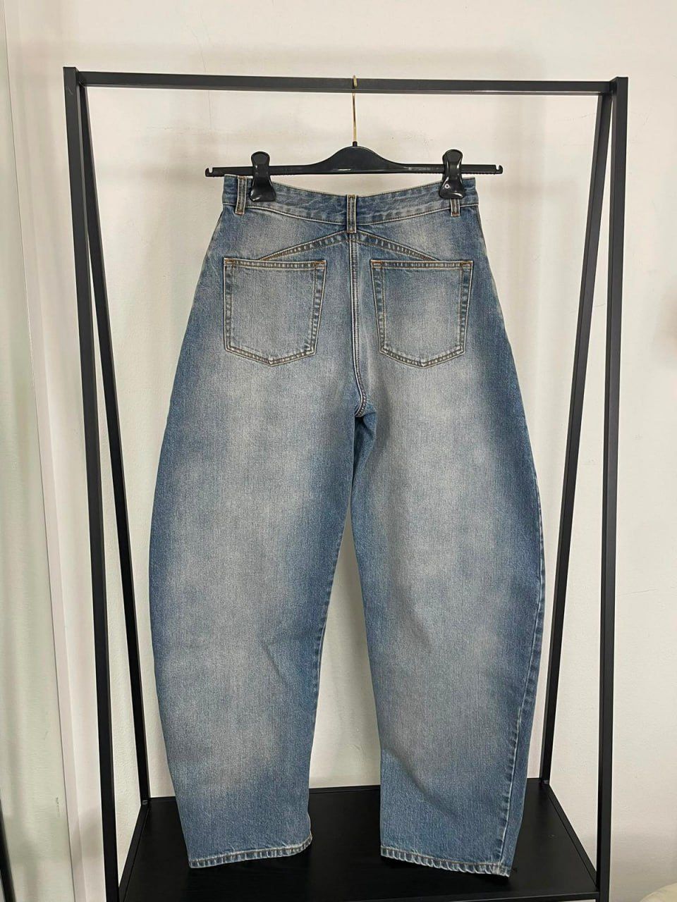 Barrel Leg Jeans