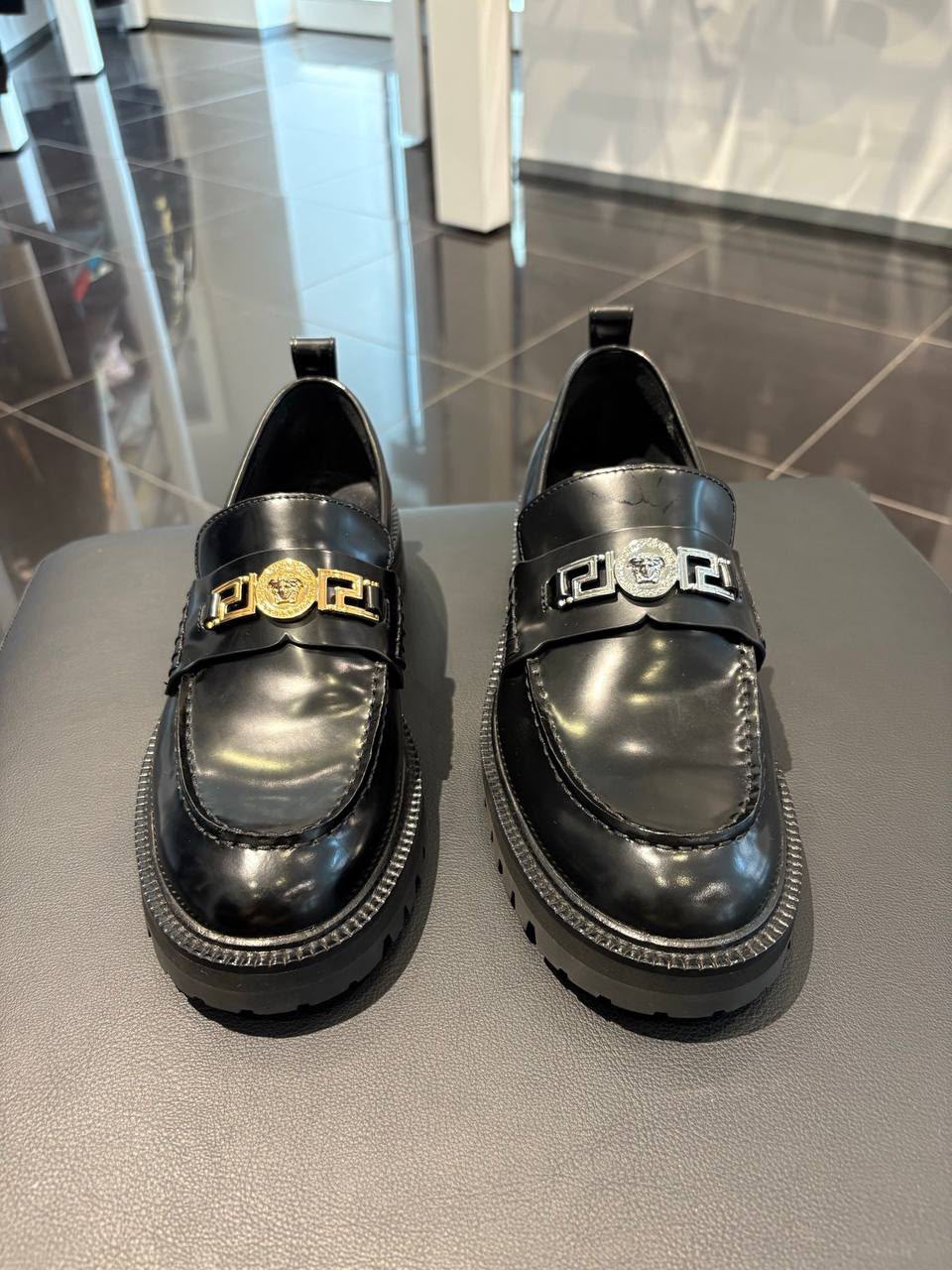 La Medusa Leather Loafers