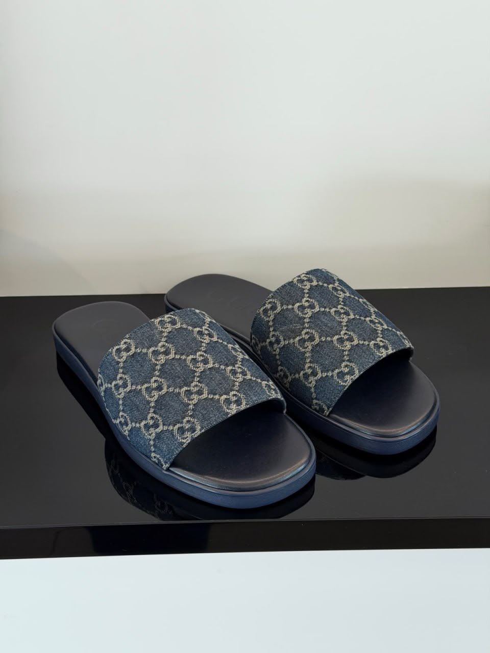 GG Supreme Slide Sandal