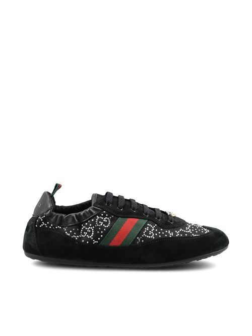 Sneakers realizzate in rete e pelle scamosciata