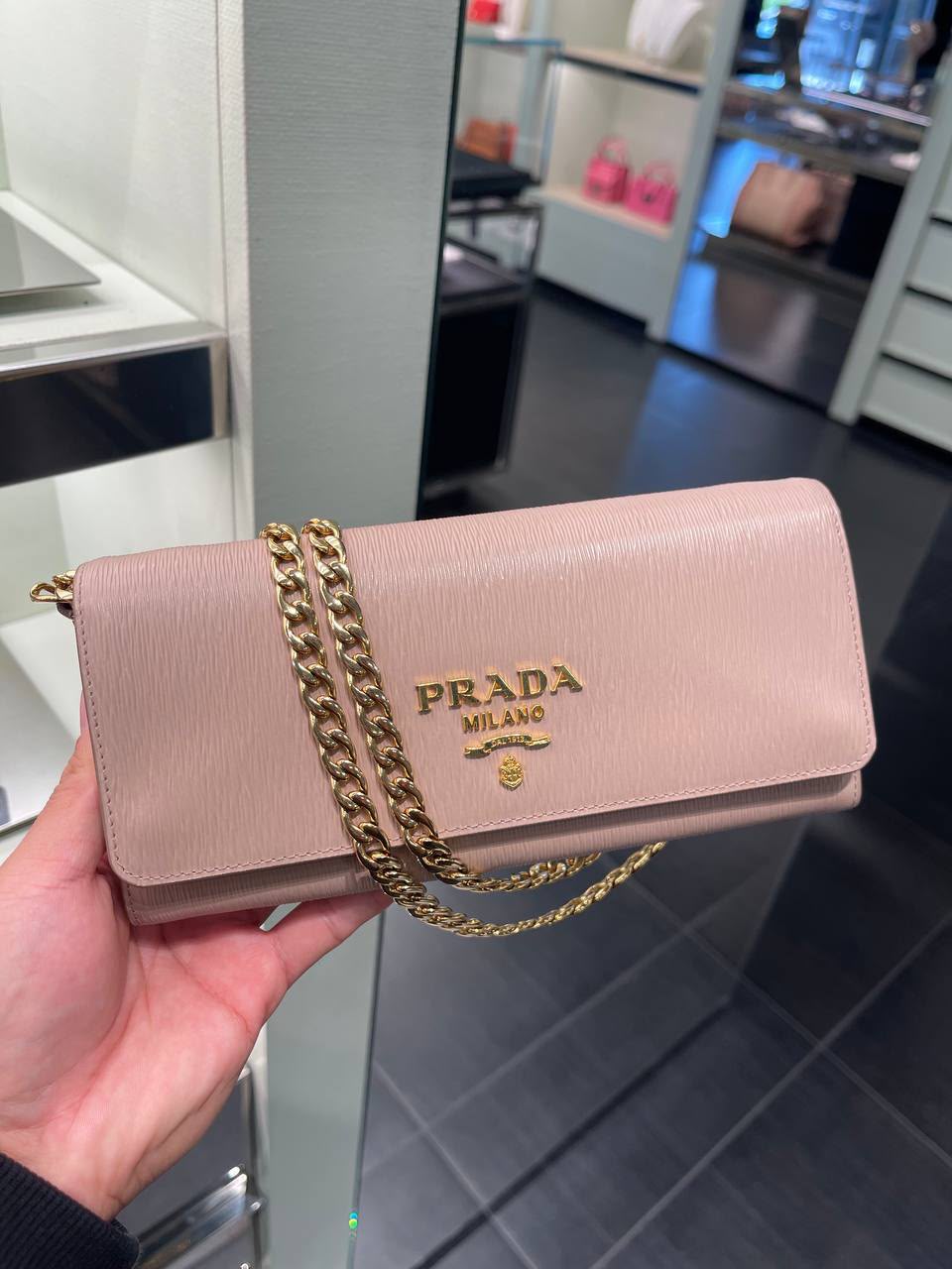 Wallet on Chain (WOC) in Saffiano Leather