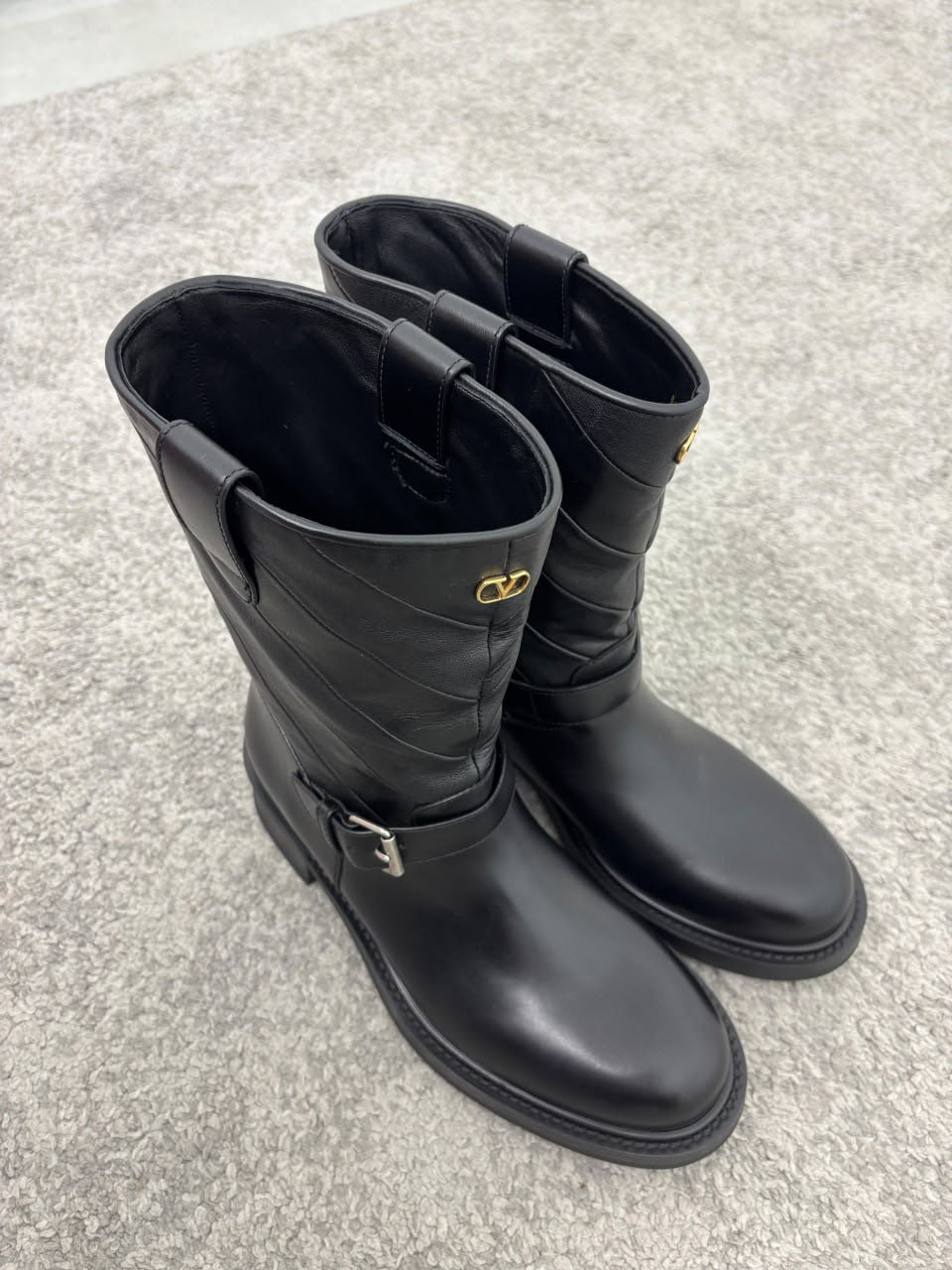 VLogo Signature Calfskin Boot