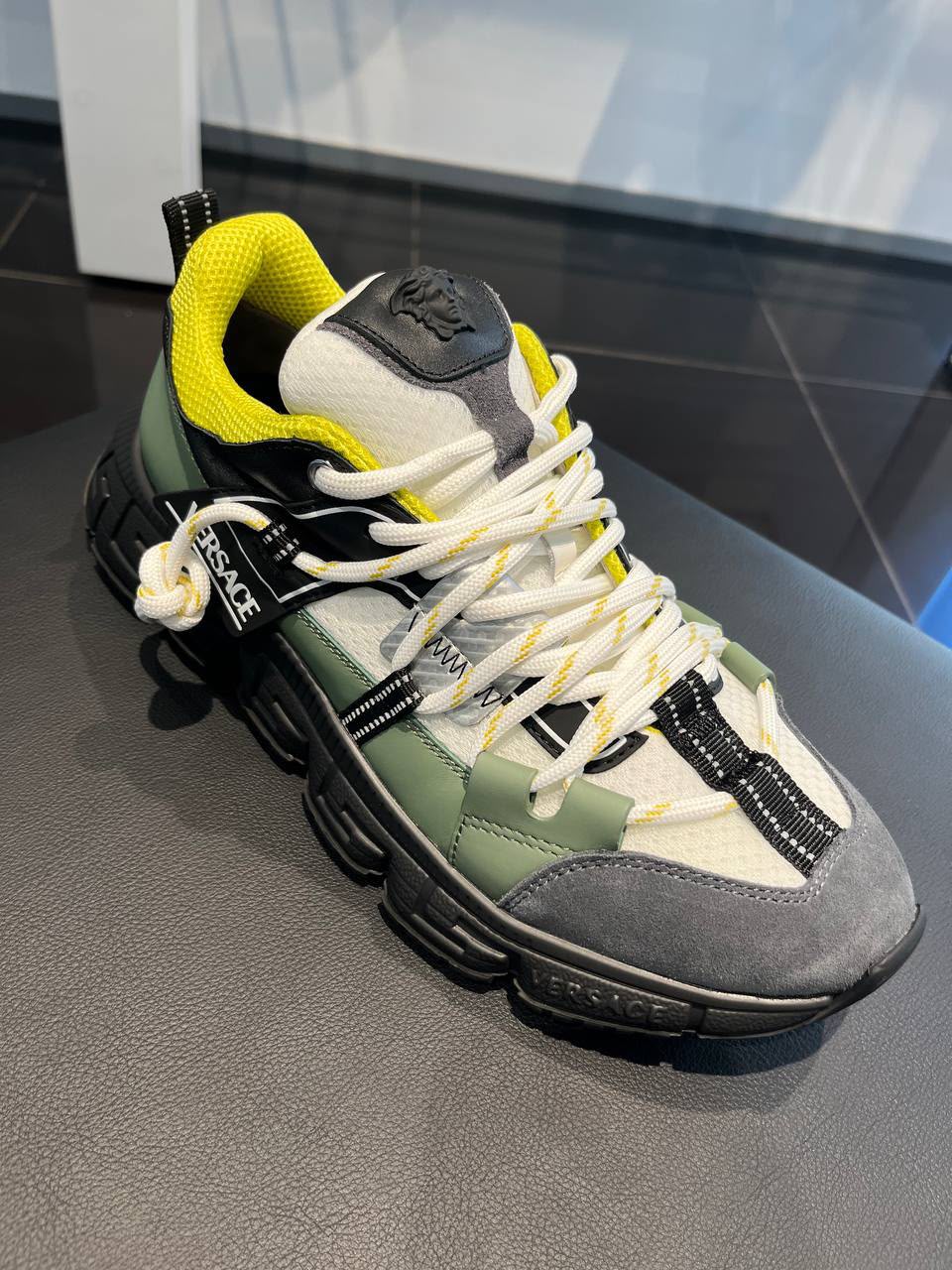 Trigreca Sneakers