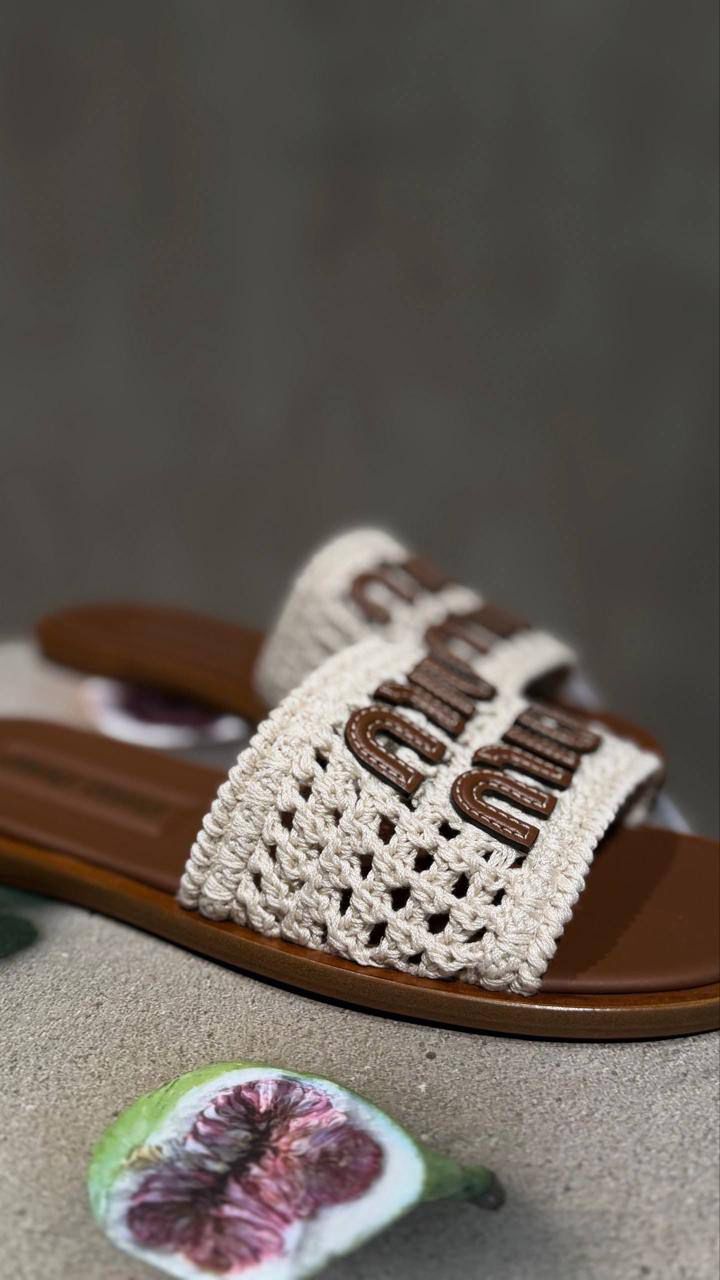 Woven fabric slides