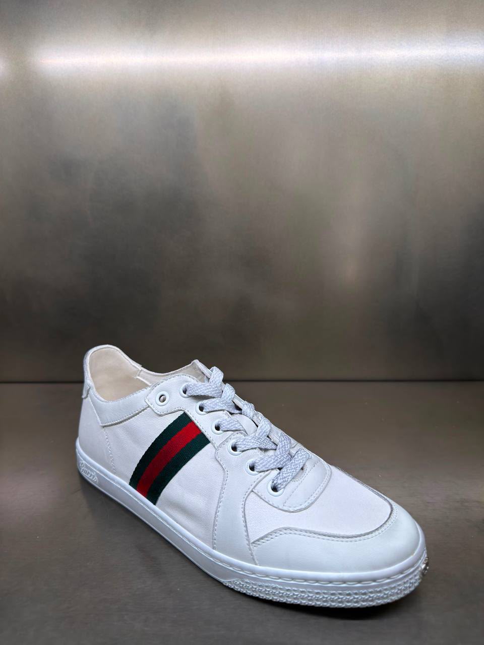 Screener leather sneaker