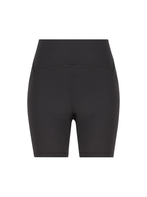 Shorts realizzati in poliestere riciclato